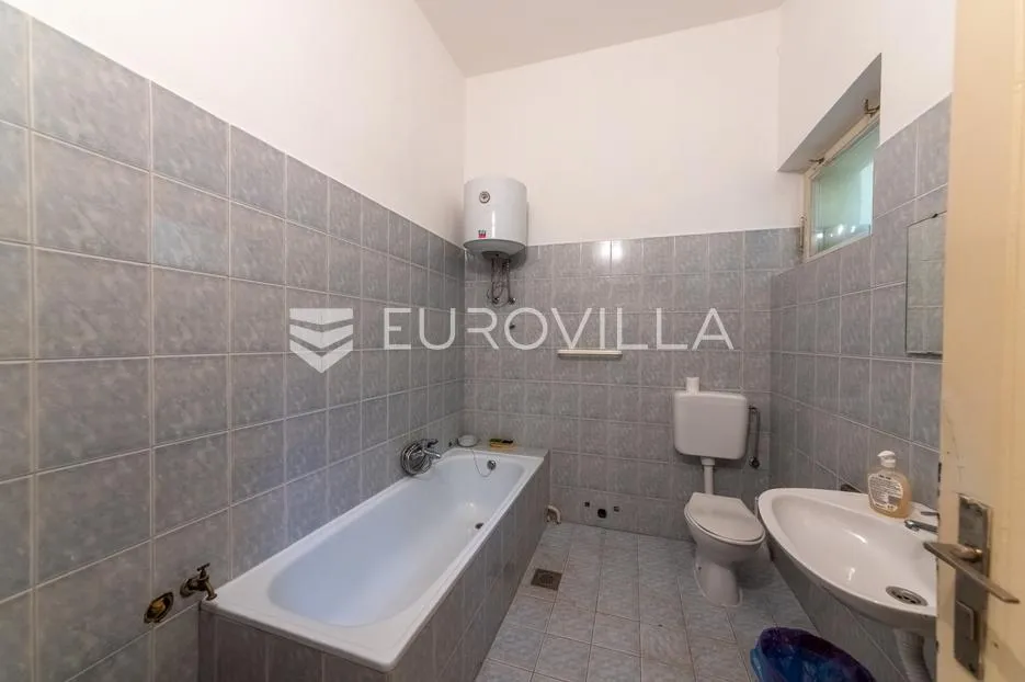 osijek, centar, zakup, opremljena poslovna zgrada prizemlje 650 m² - slika 11