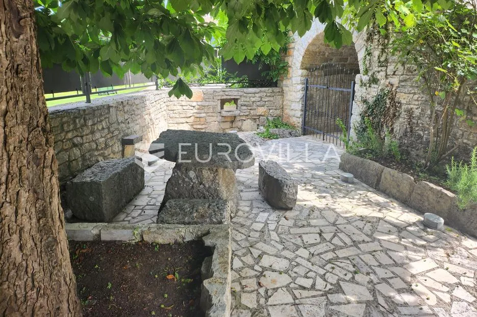 istra, gračišće, autentična istarska kuća s bazenom, kažunom i potpunom privatnošću - slika 18