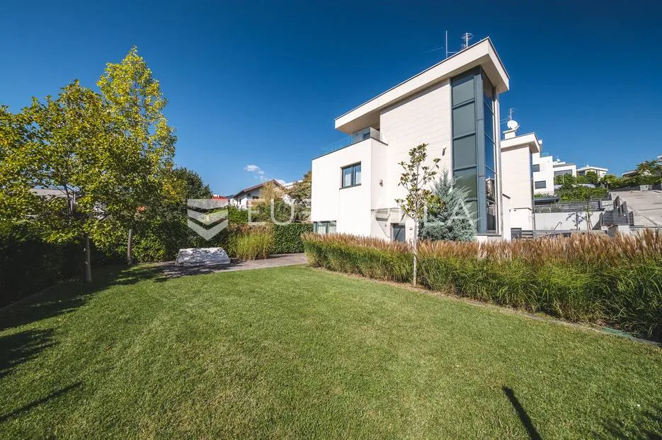 zagreb, mlinovi, luksuzan četverosoban stan 138 m² u duplex kući s garažom - slika 29