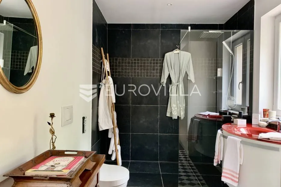 brseč - predivna luksuzna vila s bazenom i panoramskim pogledom na more - slika 42
