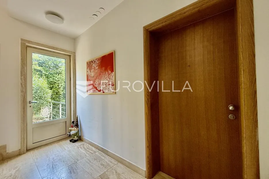 zagreb, srebrnjak četverosoban 140m2 + dva parkirna mjesta u garaži - slika 18