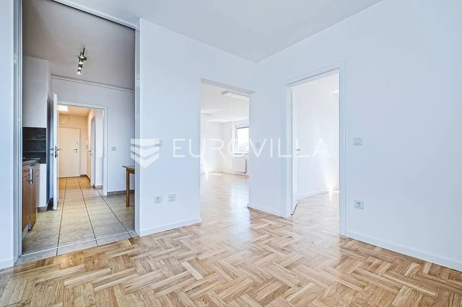 zagreb, trešnjevka, peterosoban stan parkirno mjesto, 118.83 m² - slika 4