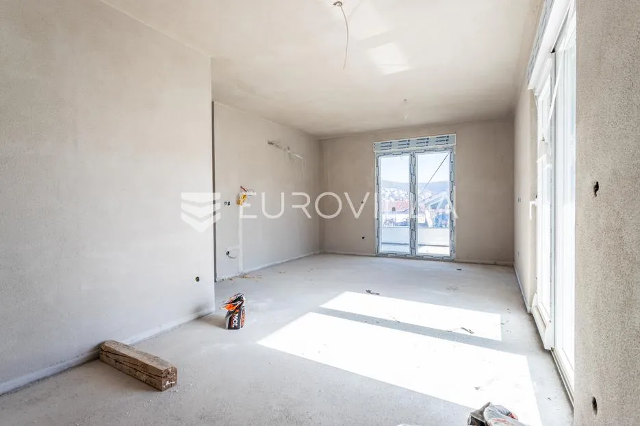 čiovo, okrug gornji, trosoban stan s balkonom i pogledom na more, 88.57 m² - slika 4