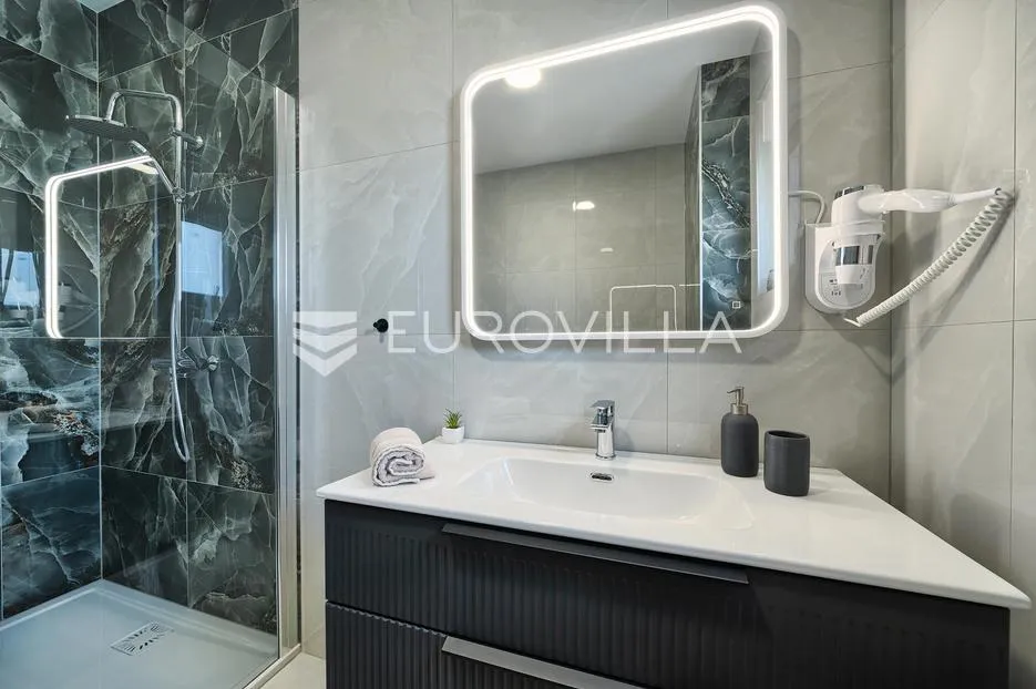 kaštel novi, novoizgrađena vila za dugoročni najam - slika 13