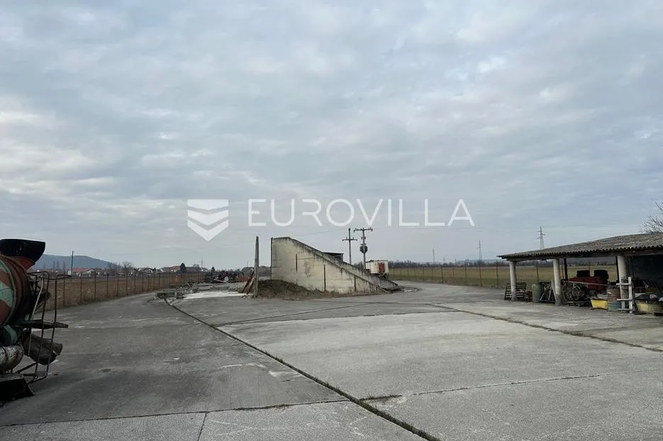pleternica, skladišni prostor i radionica 223 m2 na parceli 6000 m2 - slika 4