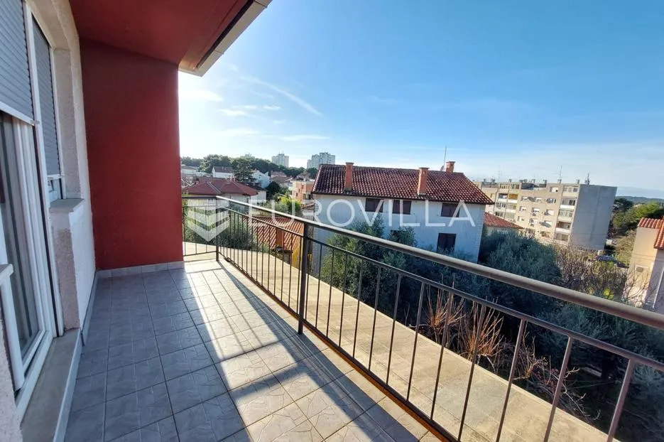 istra, pula, prostran stan na vidikovcu, 141,38 m², parkirno mjesto - slika 13