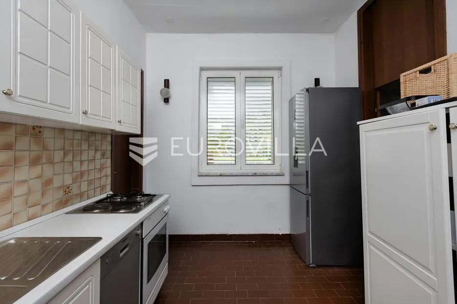otok krk, njivice, unikatna kamena vila 1.red do mora brp 300 m2 - slika 13