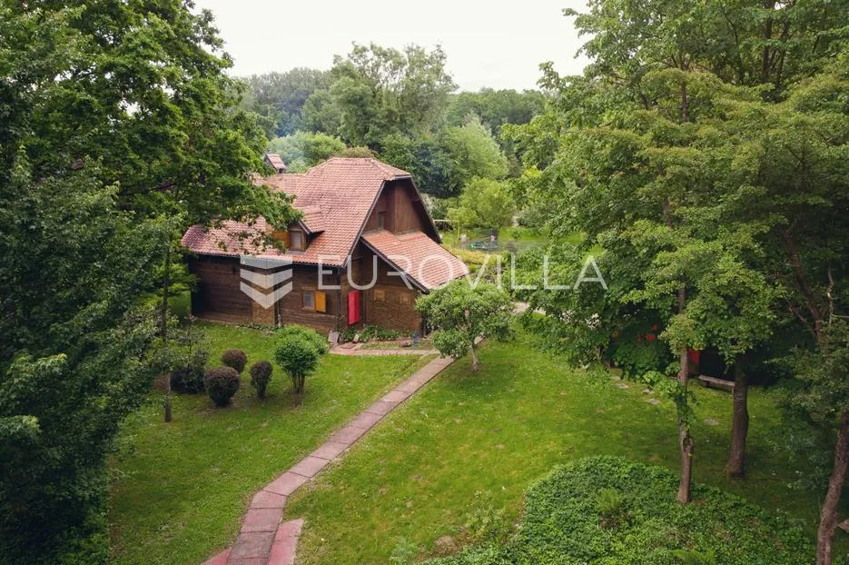 lonjsko polje, gušće, šarmantna vikendica na zemljištu površine 25000 m² - slika 2