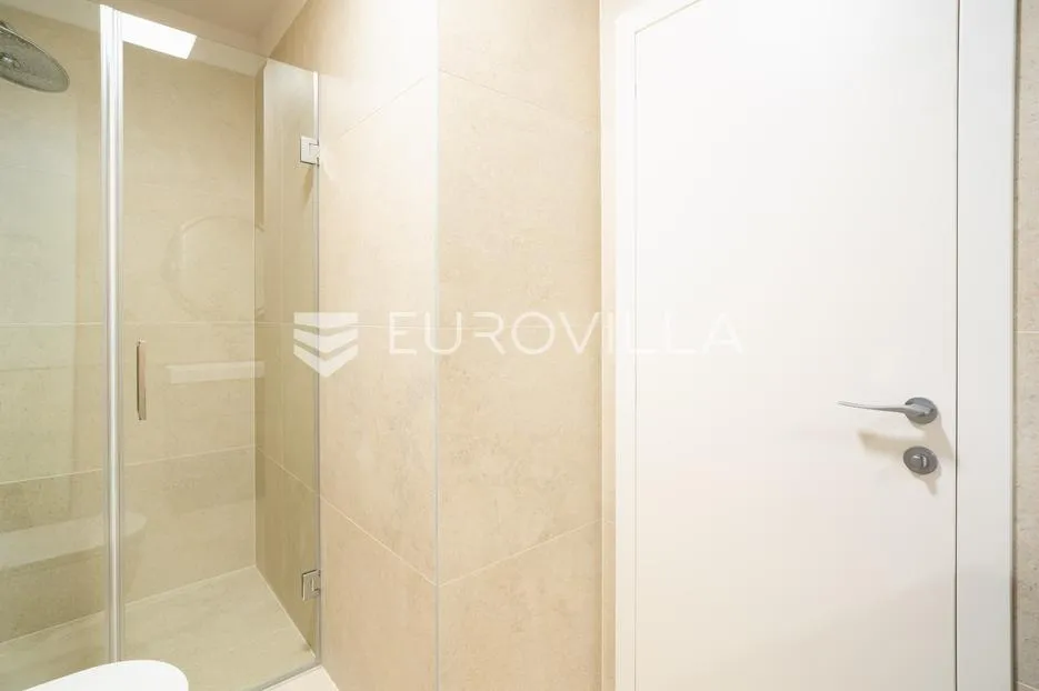 zadar, privlaka, luksuzni dvosoban stan 1. red do mora, 114,01 m² - slika 10