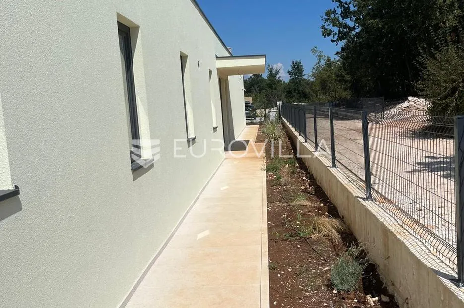 istra, svetvinčenat, moderna prizemnica sa bazenom - slika 15