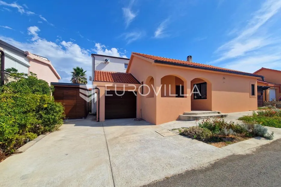 vir, samostojeća prizemnica s garažom i mediteranskim vrtom, 120 m od mora - slika 2