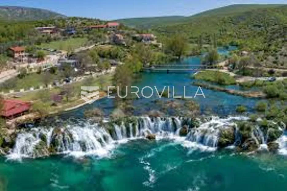 Zadar, Obrovac, građevinsko zemljište s pogledom na slapove Zrmanje - Muškovci