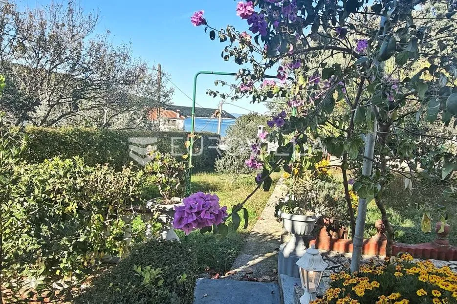otok rab, kampor, kuća s 4 stana, 100m od mora - slika 21