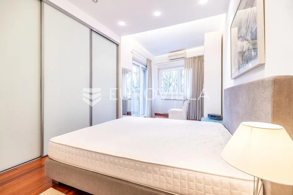 pantovčak luksuzan četverosoban stan sa garažom 163 m² - slika 7