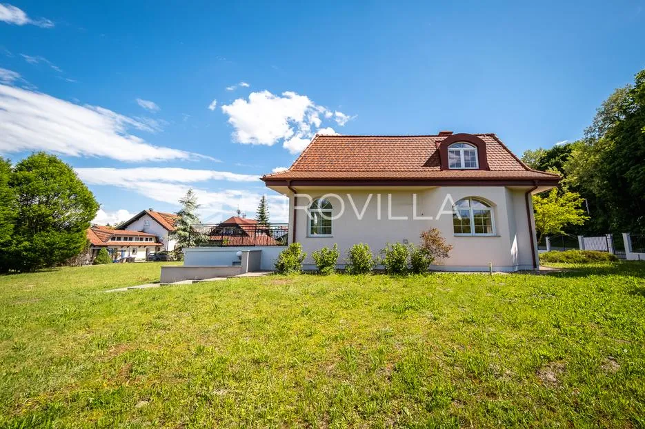 samobor, perivoj, obiteljska vila netto površine 323 m² na zemljištu 2.087 m² - slika 36