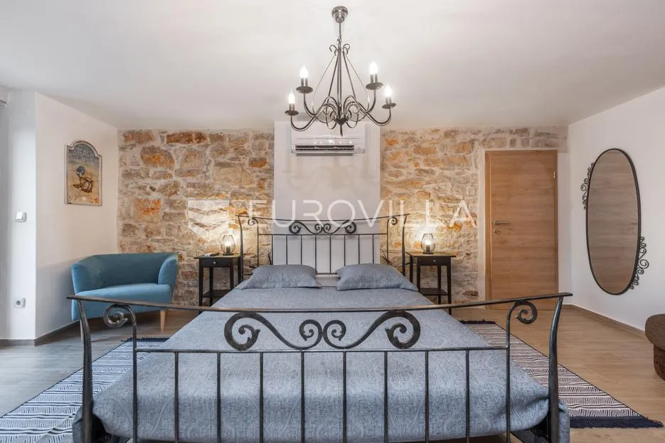 istra, umag, autentična istarska kamena kuća 260 m², okružena zelenilom, 1349 m² okućnice - slika 42