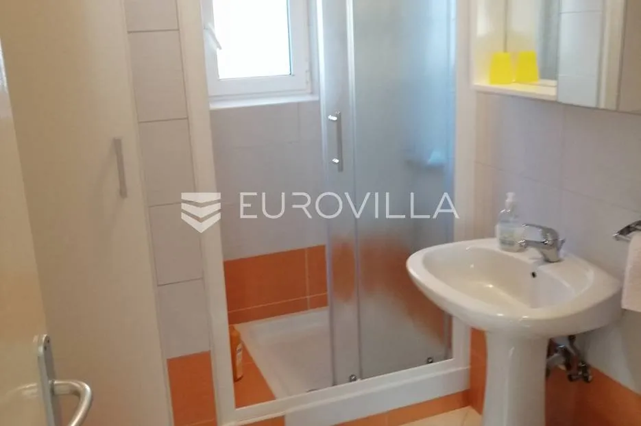istra, rovinj, kuća s dva apartmana i vrtom 232 m2 u centru rovinja - slika 15
