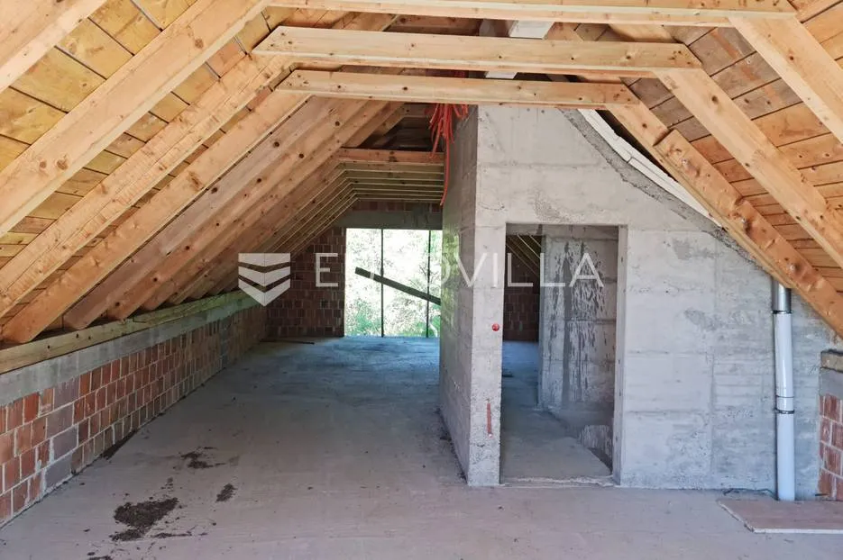 sveta nedelja, srebrnjak, roh bau vila nkp 400 m2 na zemljištu 4852 m2 - slika 12