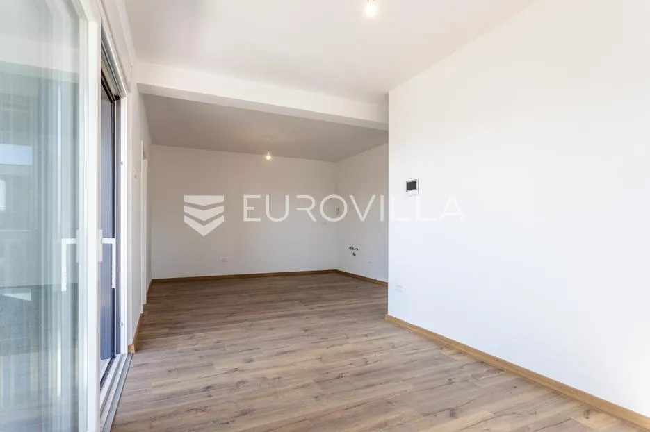 vodice, moderna dvojna kuća s bazenom, novogradnja 169,89 m² - slika 17