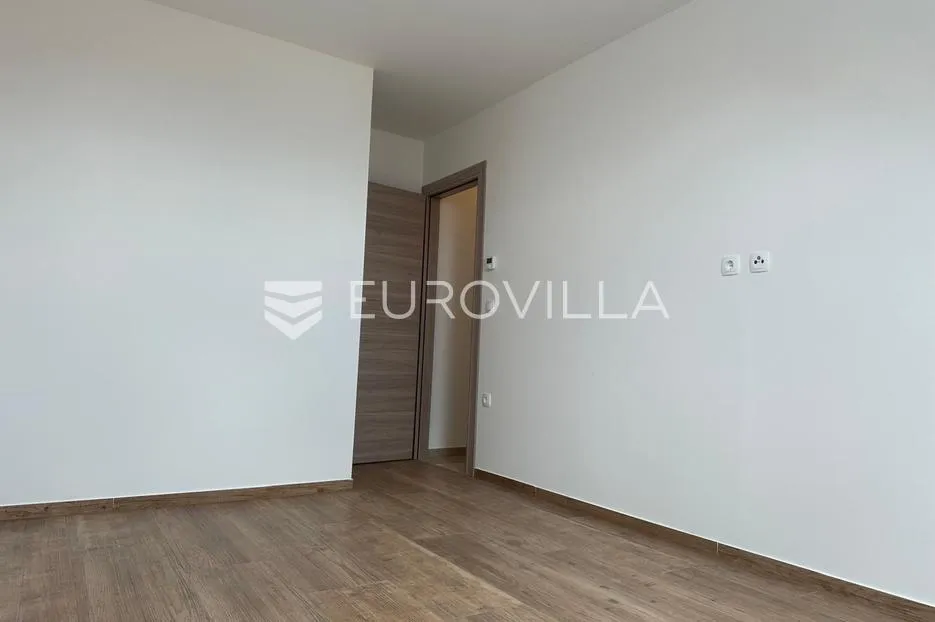 požega, sv.roka, trosoban stan 65 m² - slika 2