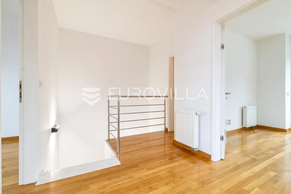 zagreb, gajnice, poslovna zgrada novije gradnje s tri stana, vrtom, ostavom i garažom, 453 m² - slika 9