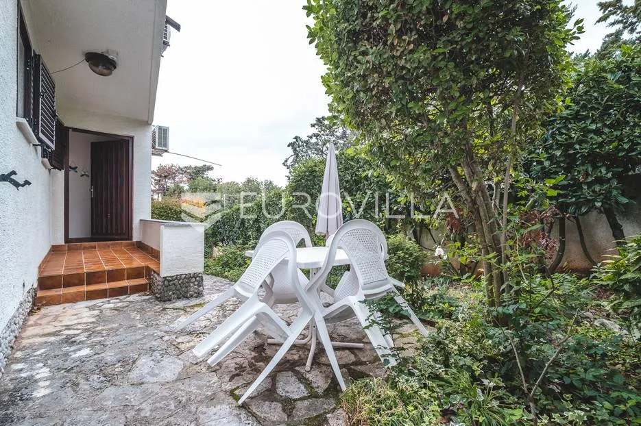 otok krk, grad krk, izvanredna kuća u prvom redu do mora nkp 260 m2 - slika 39