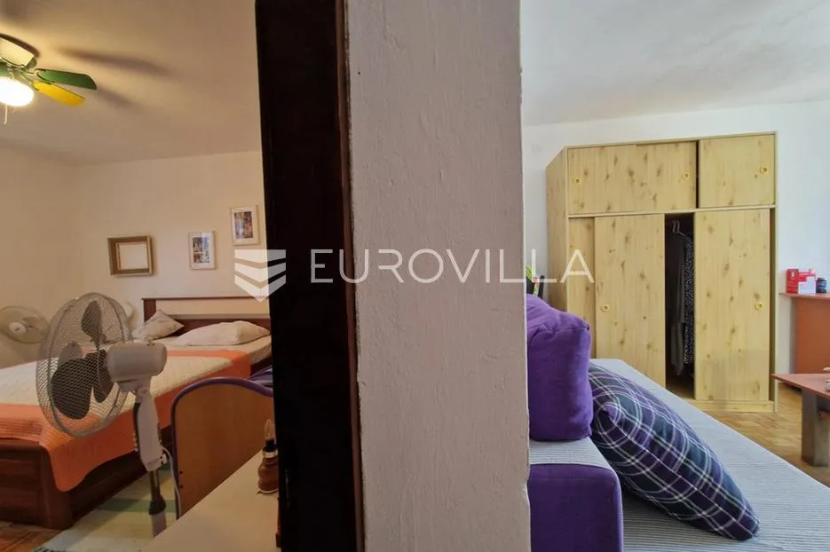 vir, apartmanska kuća s 3 jedinice, velikom okućnicom i potencijalom za bazen blizu centra - slika 16
