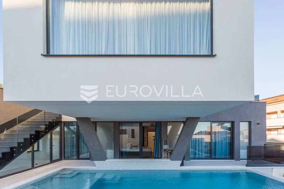 medulin, besprijekornog luksuzna vila 400 m² s bazenom, 300 m od plaže - slika 16