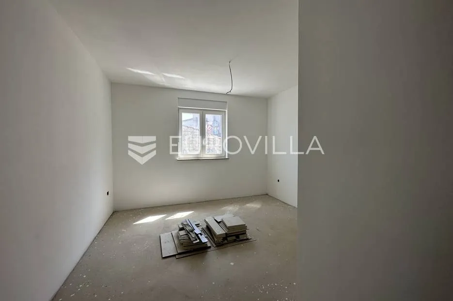 šišan, trosoban stan nkp 67 m2 i velikim vrtom od 204 m2 - slika 9