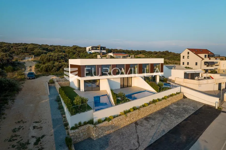 pag, mandre, luksuzno moderna vila 2, u nizu s bazenom i pogledom na more 130 m² - slika 14