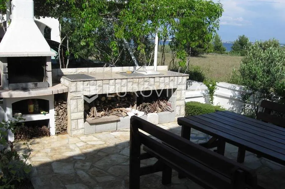 vir, kuća s 5 apartmana i pogledom na more - slika 25