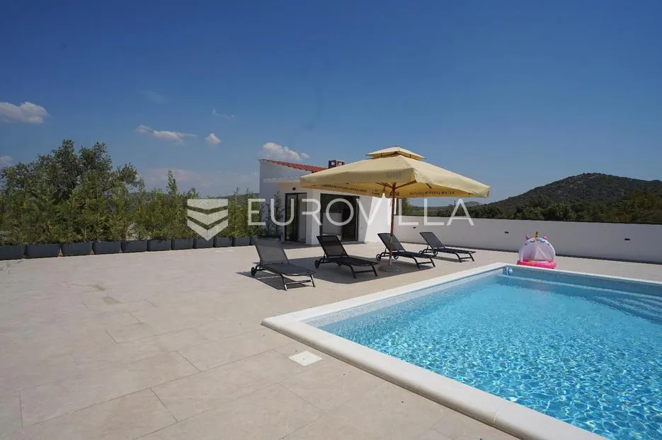 zadar, polača, prekrasna villa s bazenom na mirnoj lokaciji - slika 7