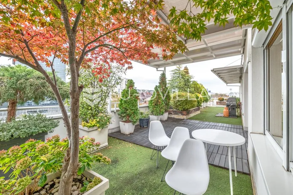 zagreb, trakošćanska, luksuzan četverosoban penthouse 304 m² i garaža za dva automobila - slika 13