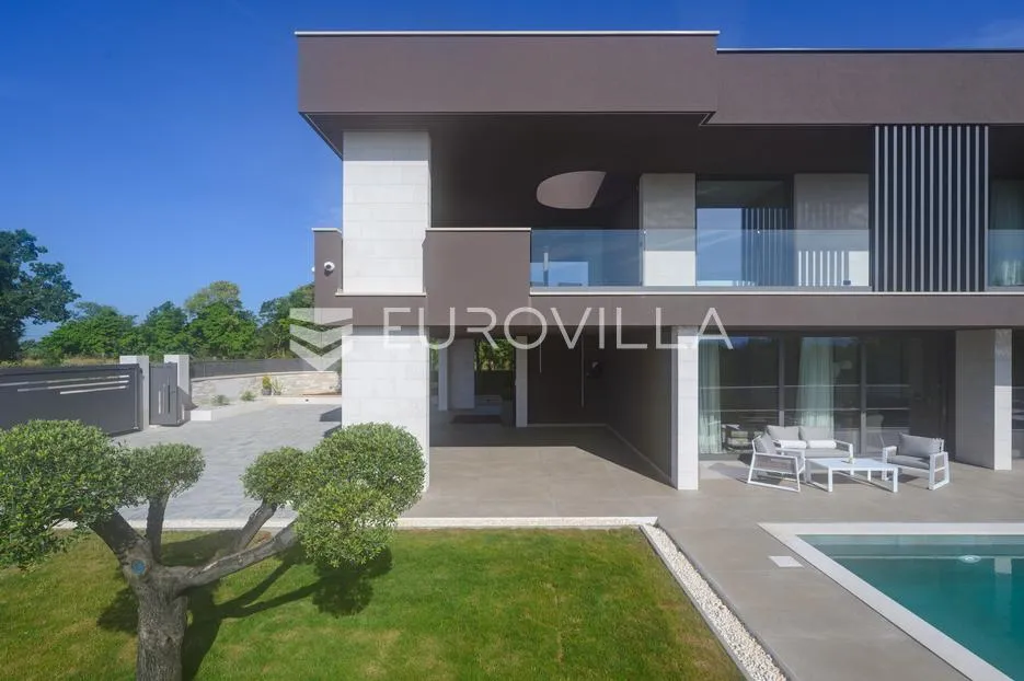 istra, krnice, impresivna dizajnerska vila s pogledom na more - slika 58