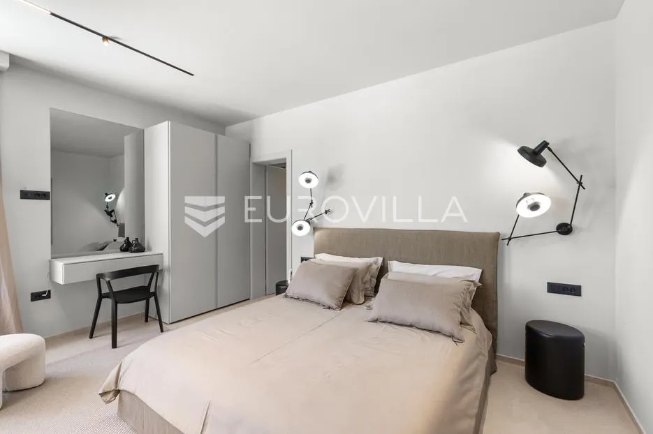 istra, poreč, prekrasna dizajnerska vila potpuno opremljena - slika 19