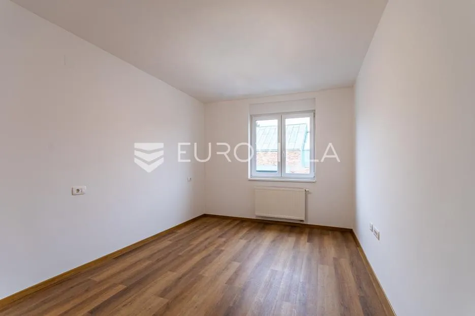 varaždin, centar, četverosoban stan s dva parkirna mjesta - slika 7