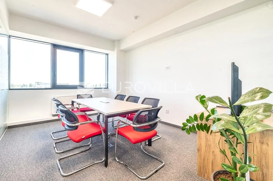 Zagreb, Žitnjak, poslovni prostor 107 m² na 5. katu poslovne zgrade