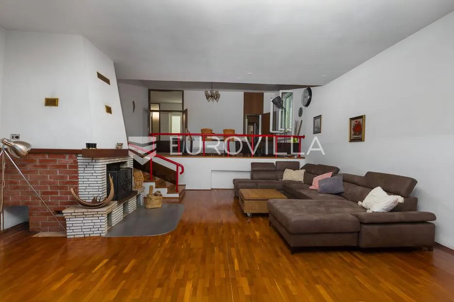 otok krk, njivice, unikatna kamena vila 1.red do mora brp 300 m2 - slika 5