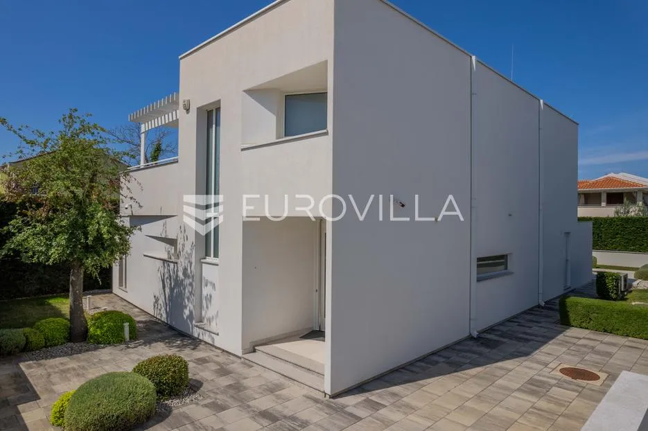 istra, funtana, moderna vila 180 m² s bazenom i privatnim parkingom - slika 20