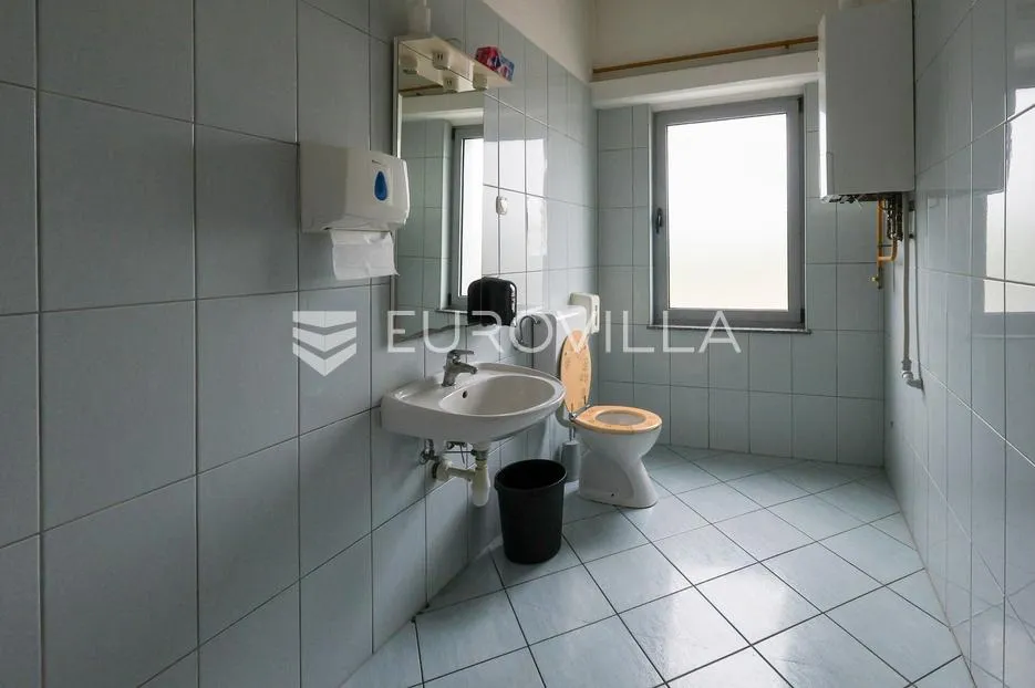 slavonski brod, industrijska zona, proizvodno, poslovna zgrada 1.250 m² - slika 11