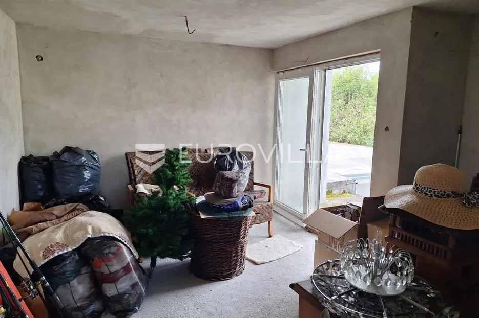 karlovac, udbinja, stambena kuća 293 m², 3 stambene jedinice - slika 4