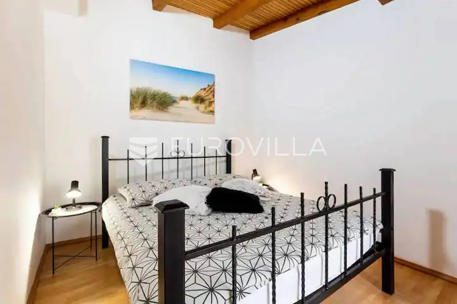 istra, pula - veli vrh, dvije samostojeće prizemnice sa bazenom nkp 50 m2 i 90 m2 - slika 9