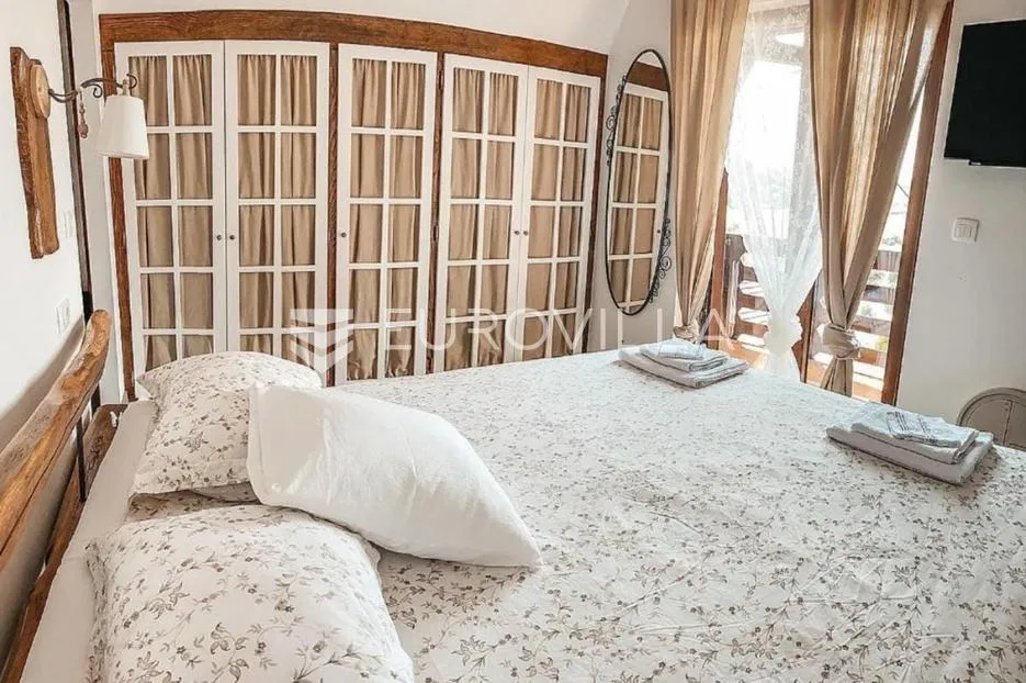 karlovac, zadobarje, kuća 100 m² s bazenom i jacuzzijem, 30 m do rijeke dobre - slika 9