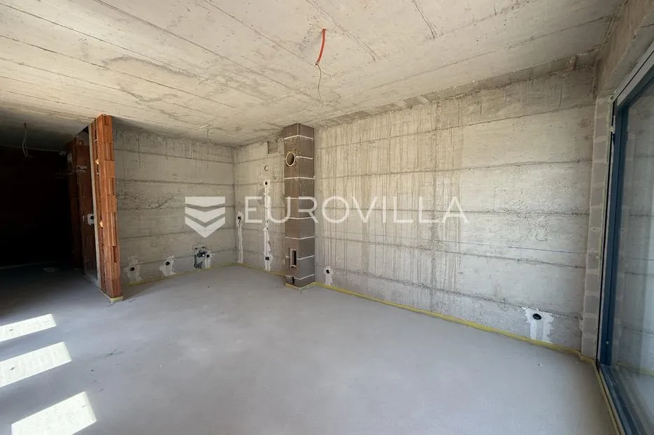 istra, ližnjan, elegantna dvojna novogradnja s vrtom 111 m² - slika 24