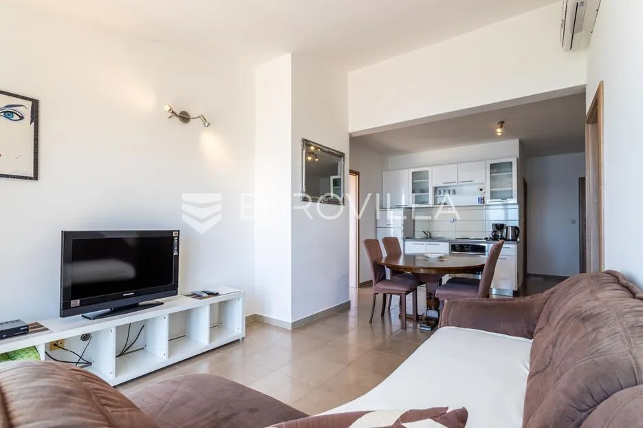 podstrana, mutogras, apartmanska kuća na prekrasnoj lokaciji - slika 12