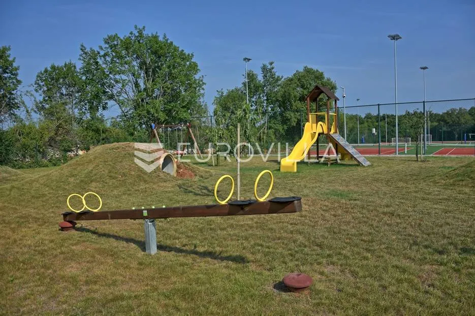istra, kanfanar, kamena vila s bazenom i sportskim terenima - slika 29