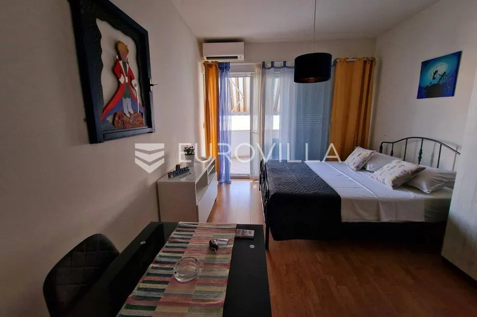 dugi rat, jesenice, studio apartman 20m od mora - slika 4
