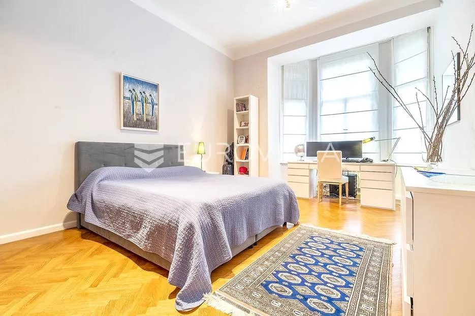 zrinjevac prekrasan četverosoban stan 200 m² za najam - slika 8
