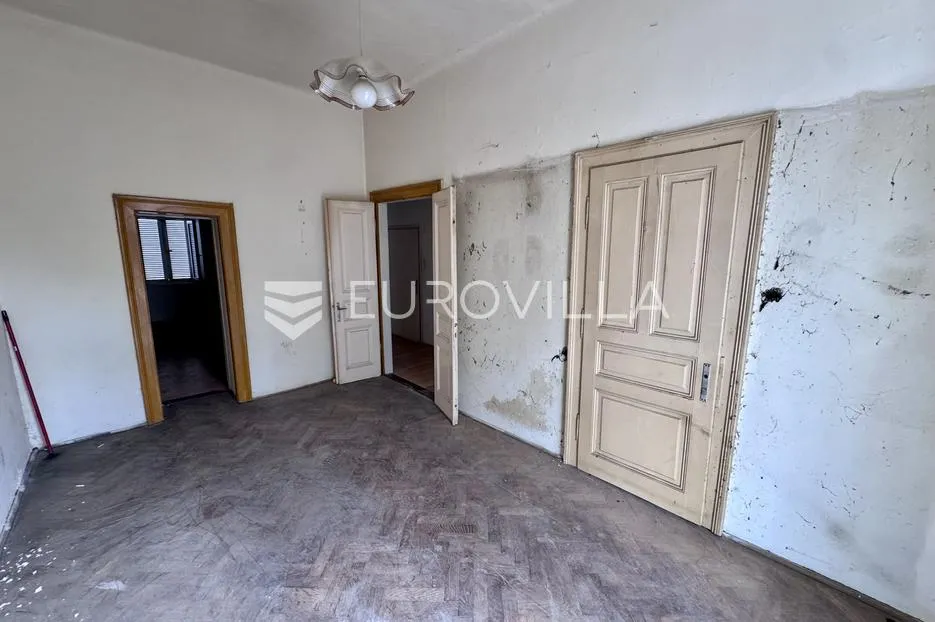 crikvenica, stan za adaptaciju, prvi red do mora - slika 7
