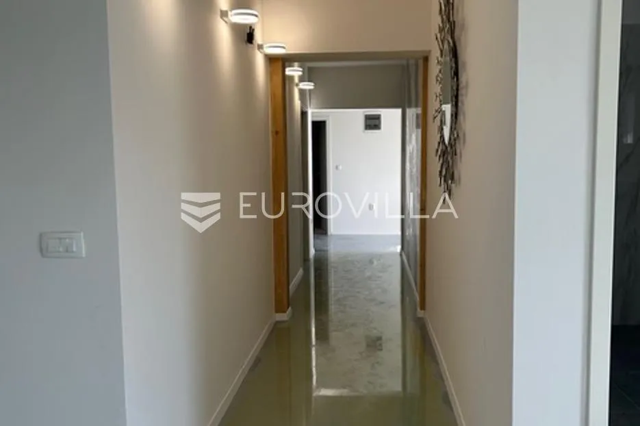 nova gradiška, poljane, kuća 215 m² sa potencijalom - slika 15